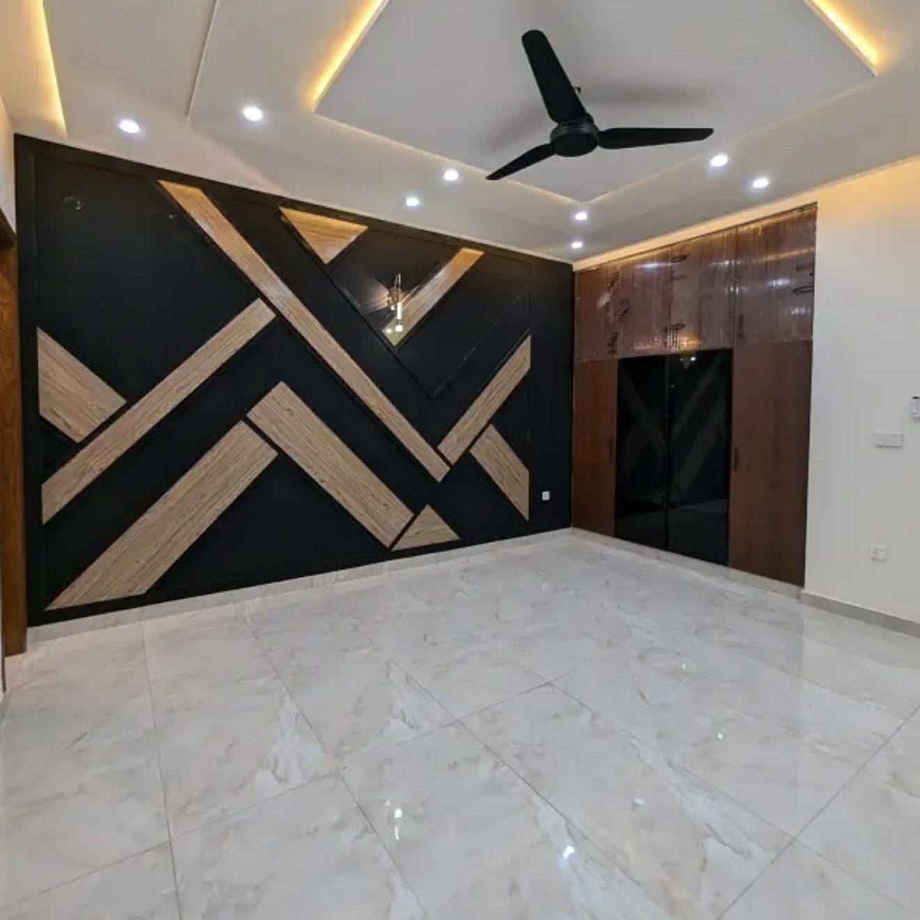 1 kanal sale iep town near valencia town lahore 1 kanal sale iep town near valencia town lahore